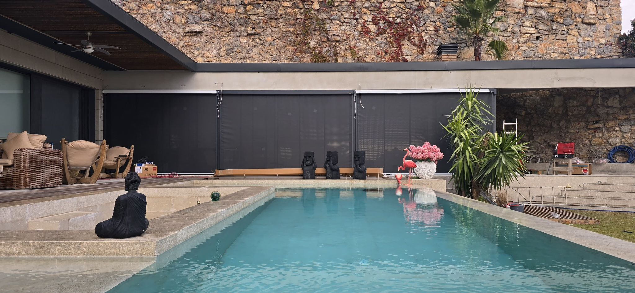 Zip Screen · Pool Terrace
